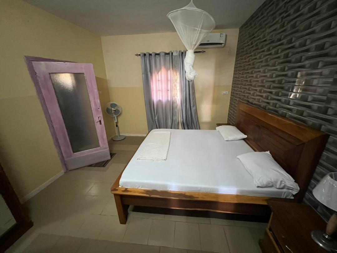 Chez Mimi Hotel Toubab Dialaw Luaran gambar