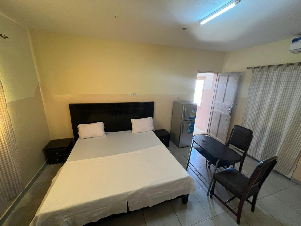 Chez Mimi Hotel Toubab Dialaw Luaran gambar